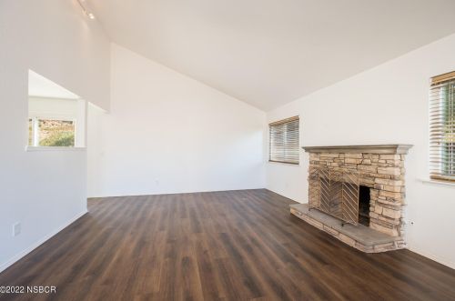 4068 Berrywood Dr, Santa Maria, CA 93455-3341