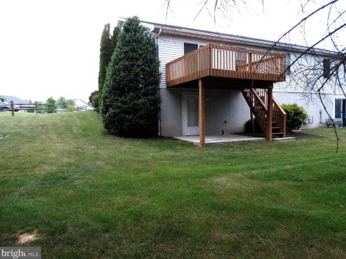 21 Holly Ct, Lees Cross Roads PA  17257-8749 exterior