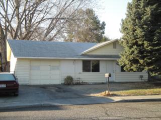 1511 7th Ave, Kennewick WA  99336-5261 exterior