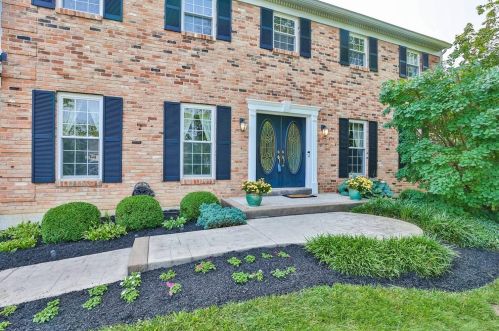 2324 Donnington Ln, Cincinnati, OH 45244-3716