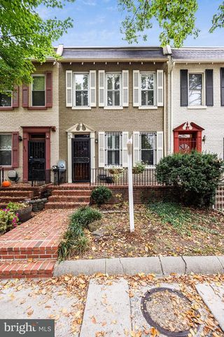 211 15th St, Washington, DC 20003-2335
