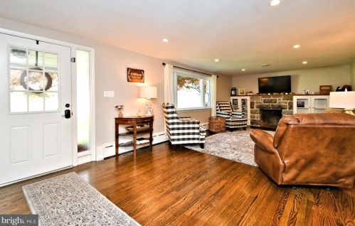 1472 Timberline Dr, Pottstown PA  19465-7234 exterior