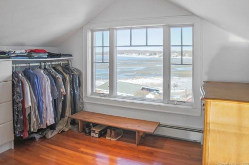 112 Atlantic Ave, Groton CT 06340-8803 exterior