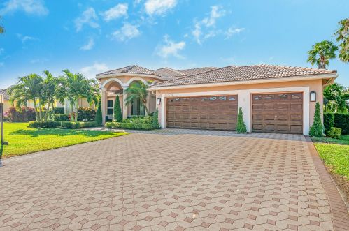 4874 Bucida Rd, Boynton Beach, FL 33436-7323