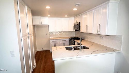 3224 Sunset Ln, Oxnard CA  93035-3942 exterior