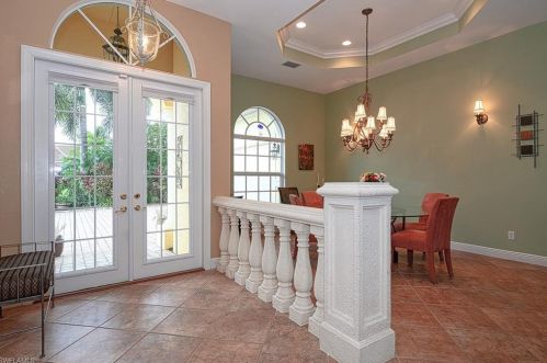 24801 Avonleigh Ct, Bonita Springs, FL 34135-7060