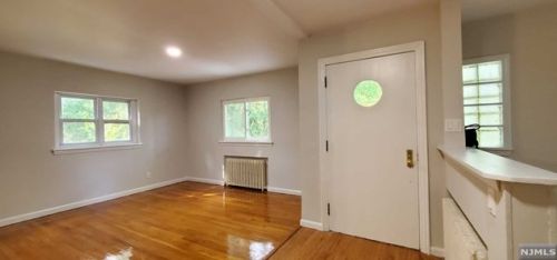 652 Closter Dock Rd, Closter NJ  07624-3223 exterior