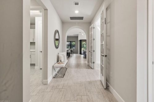 2754 Aviamar Cir, Naples FL 34114-0097 exterior