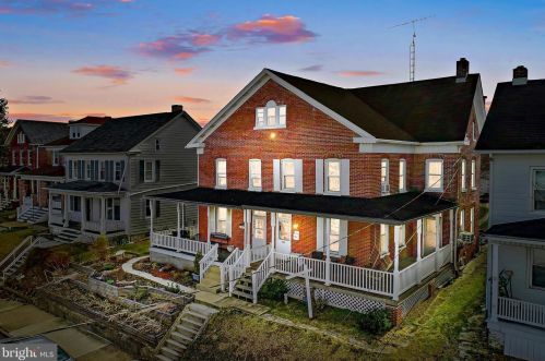 550 Broadway, Red Lion, PA 17356-1910