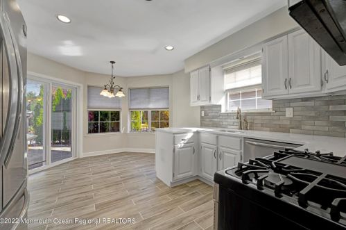 196 Loganberry Ln, East Freehold NJ  07728-4045 exterior