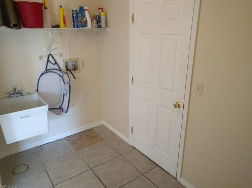 209 Lincoln Ave, Lehigh Acres, FL 33936-1454