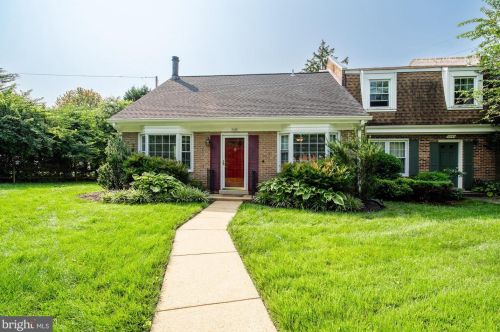 2539 Herrell Ct, Falls Church, VA 22043-3300