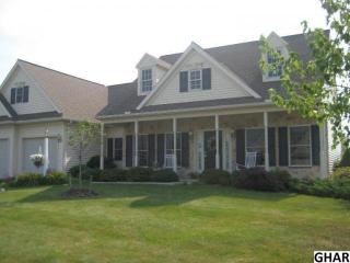 832 Walnut Crest Dr, Lebanon, PA 17046-2151