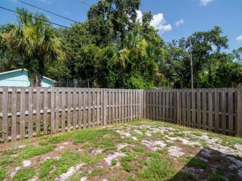 2545 86th Dr, Vero Beach FL  32966-5026 exterior