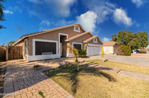 1616 82nd Dr, Phoenix, AZ 85043-5455
