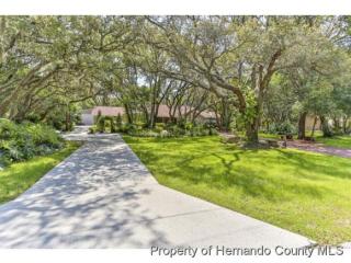 12604 Oak Tree Dr, Port Richey, FL 34667-6360