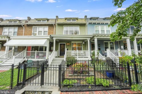 1508 D St, Washington, DC 20003-2438