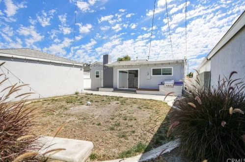 4835 122nd St, Hawthorne CA  90250-3507 exterior