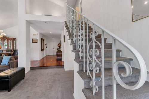 68 Calle Rivero, Rancho Mirage CA  92270-2253 exterior