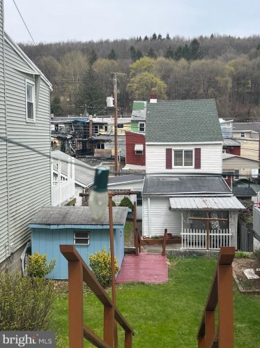 416 Middle St, Ashland PA 17921-1920 exterior