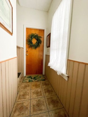 221 Bch St, Fall River MA  02721-1104 exterior