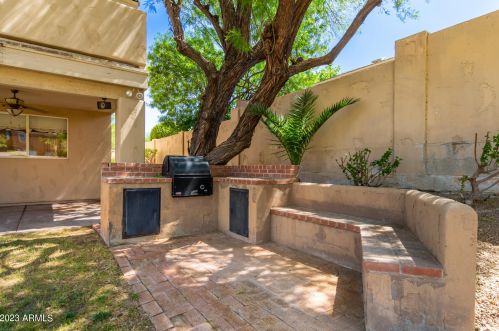 5821 Cielo Grande, Glendale AZ 85310-3511 exterior