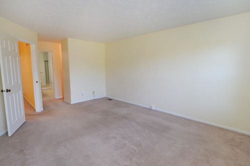 1566 Grn Edge Dr, Florence KY  41042-7099 exterior