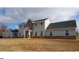 498 Mulberry Dr, Walnutport, PA 18088-9625