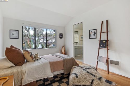 13050 Brookpark Rd, Oakland CA  94619-3504 exterior