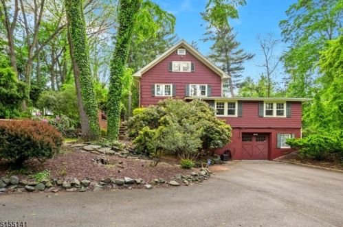 2041 Raritan Rd, Scotch Plains NJ  07076-4711 exterior