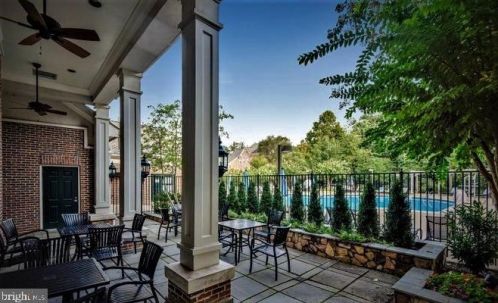 12146 Chancery Sta Cir, Herndon VA 20190-5801 exterior