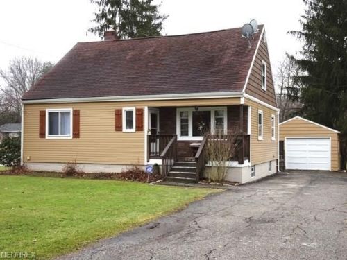 2140 Marhofer Ave, Cuyahoga Falls, OH 44224-4144