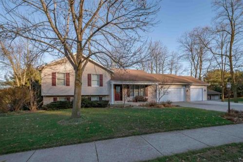116 Krider Dr, Middlebury, IN 46540-9584