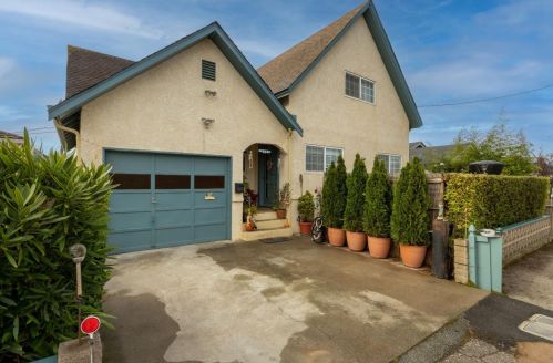 680 Myrtle St, Princeton By The Sea, CA 94019-2127