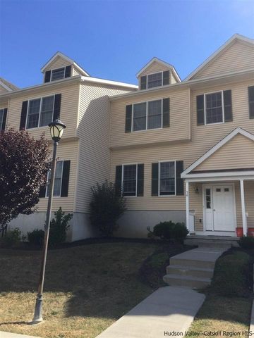 30 Hudson Cir, Marlborough, NY 12542-6187