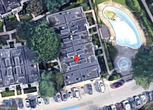 100 Glenolden Ave, Manor PA  19036-2264 exterior