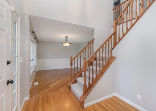 8424 Woodcreek Dr, Florence KY  41042-8261 exterior