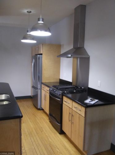 627 Grand Ave, Saint Paul, MN 55105-3453