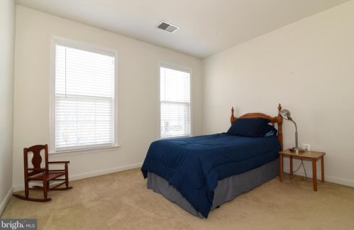 213 Alpine Dr, Leesburg VA 20175-6132 exterior