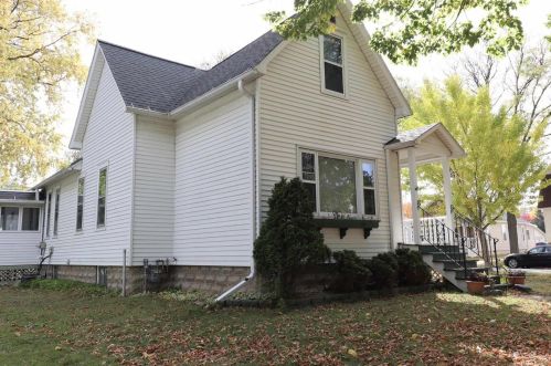 719 11th Ave, Green Bay, WI 54304-2601
