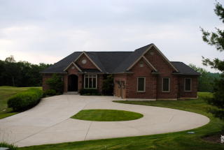 5929 Orchard Hills Ln, Cincinnati, OH 45252-2617