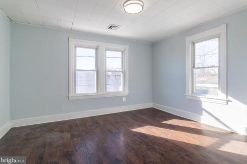 1407 Yates Ave, Boothwyn PA  19061-4635 exterior