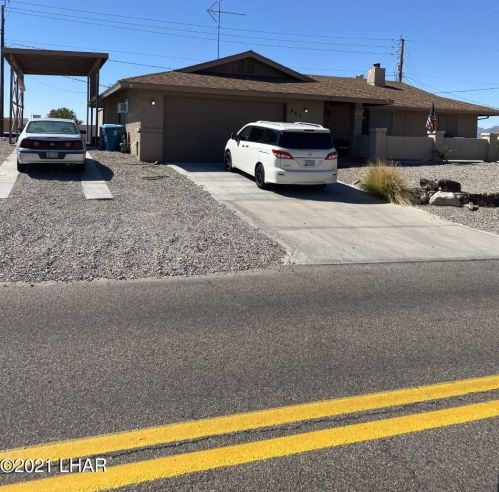 625 Meadows Dr, Lake Havasu City, AZ 86404-3337