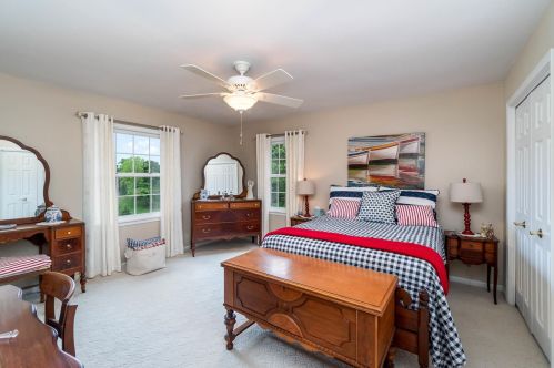 1070 Tudor Ln, Florence KY  41042-9647 exterior