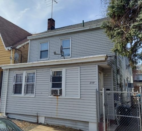 257 Liberty St, Paterson NJ  07522-1401 exterior