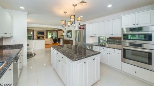 19 Marisa Ct, West Milford NJ  07480-3000 exterior