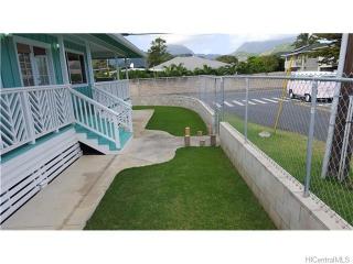 356 Oneawa St, Kailua HI  96734-2400 exterior