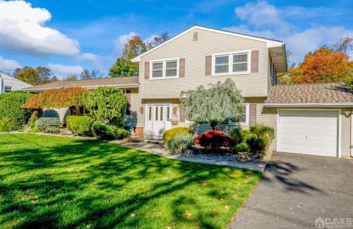 19 Whitehall Rd, East Brunswick, NJ 08816-1314