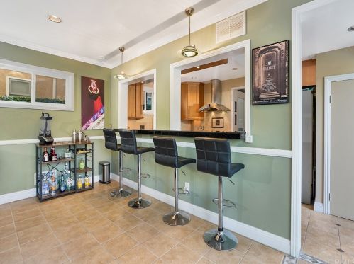 6520 Rosebay St, Long Beach CA  90808-4057 exterior