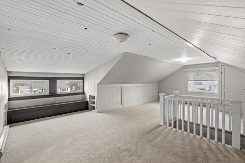 640 Mast Rd, Goffstown NH  03045 exterior